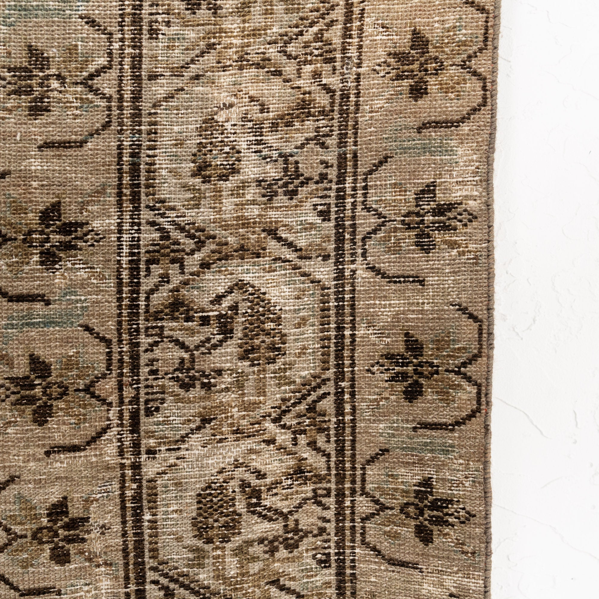 Maristela - Elegant Living Room Rug, Antique Charm