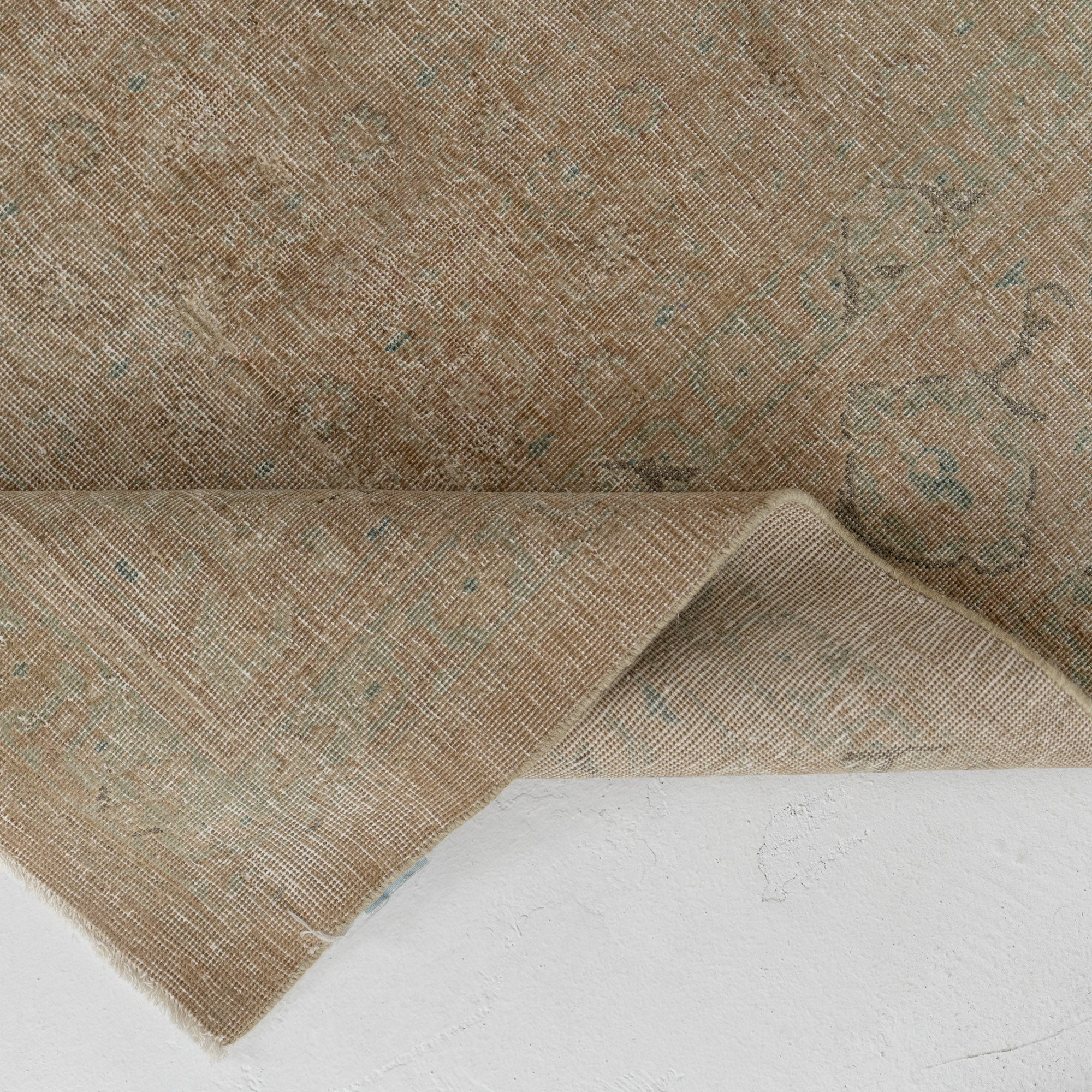 Faelina - Classic Turkish Rug, Vintage Heritage