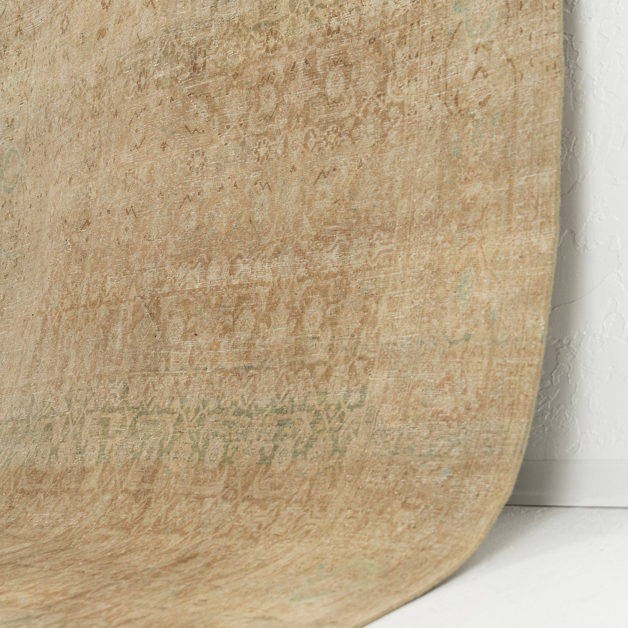 Ninora - Oriental Rug, Handcrafted for Luxury Living