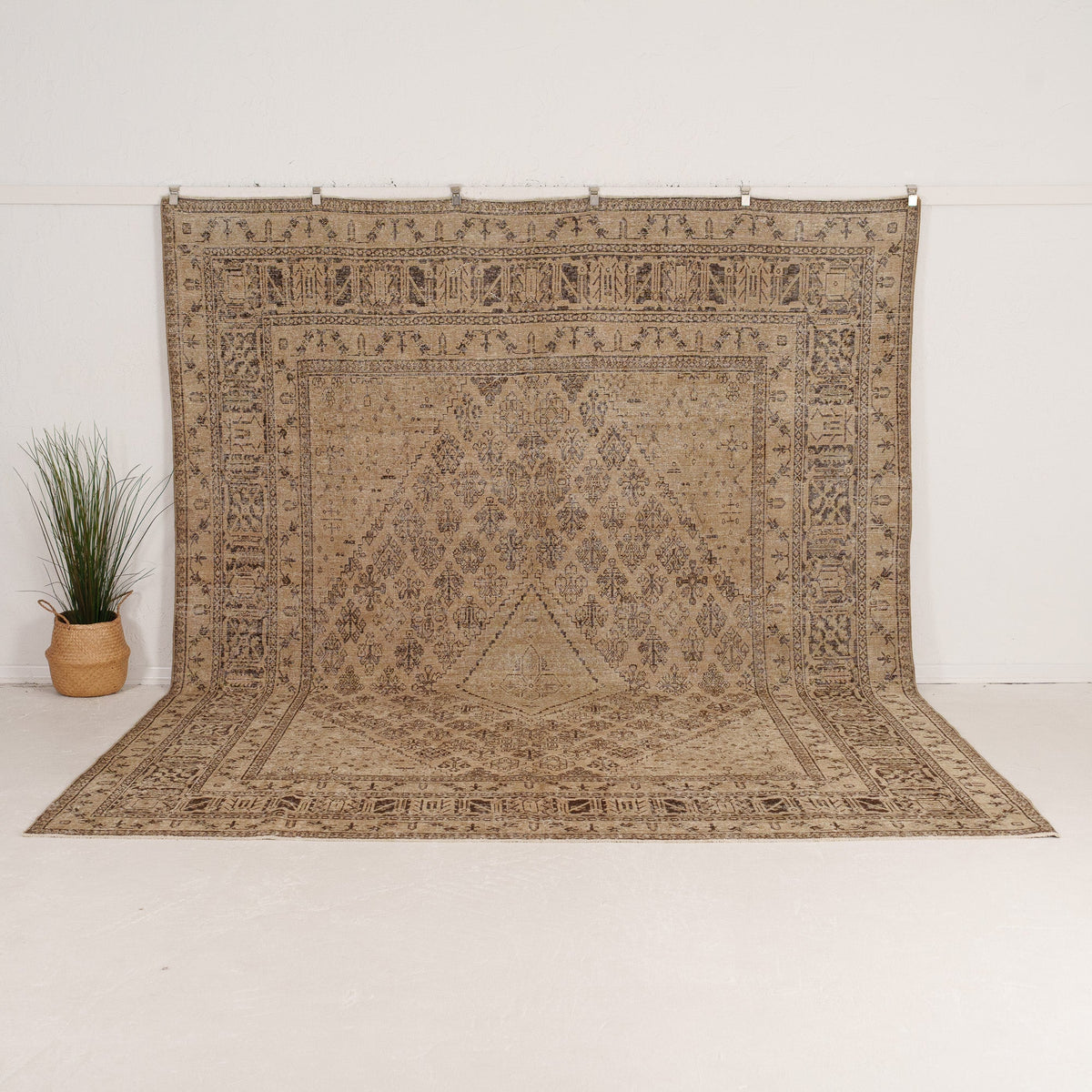 Handmade Persian Area Rug