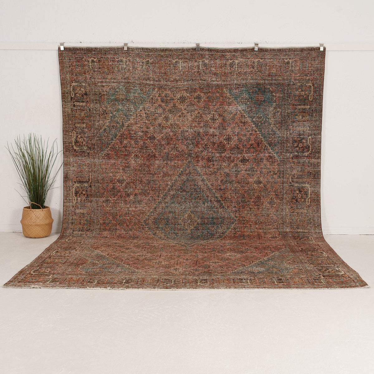 Handmade Persian Area Rug