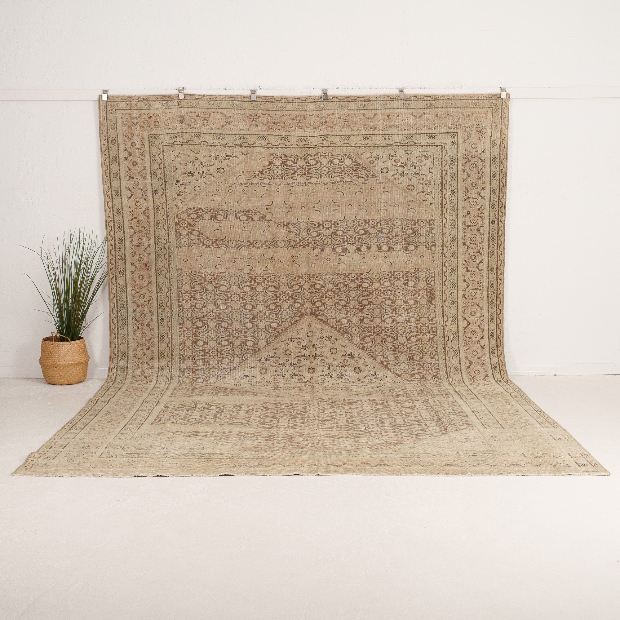 Handmade Persian Area Rug