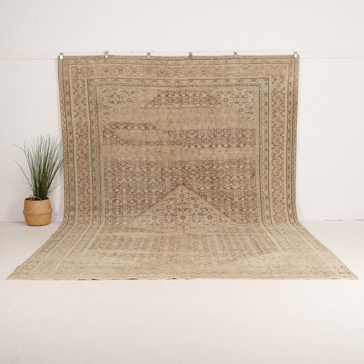 Handmade Persian Area Rug