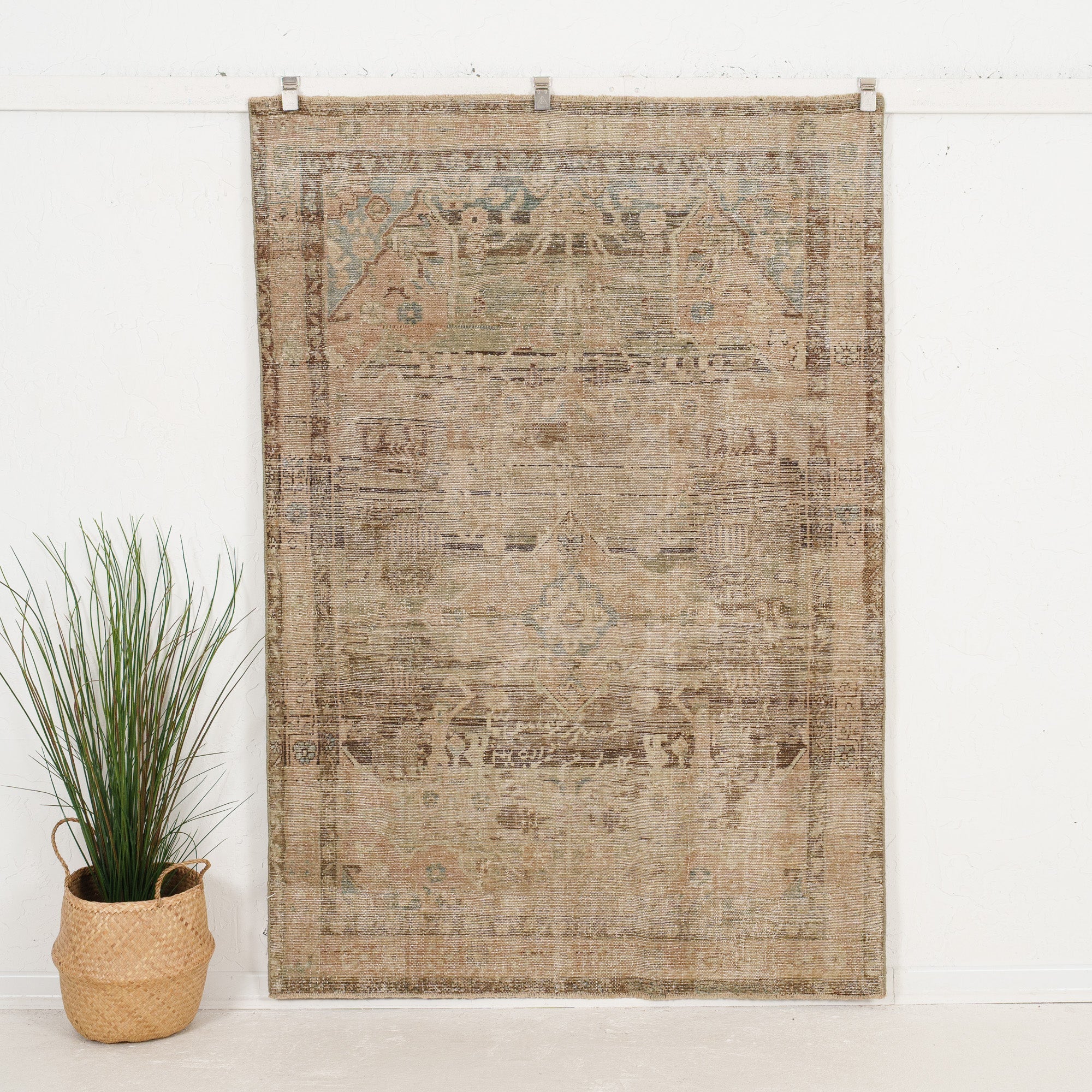 Handmade Persian Area Rug