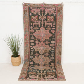 Uvaldavinda - Vintage Persian Area Rug