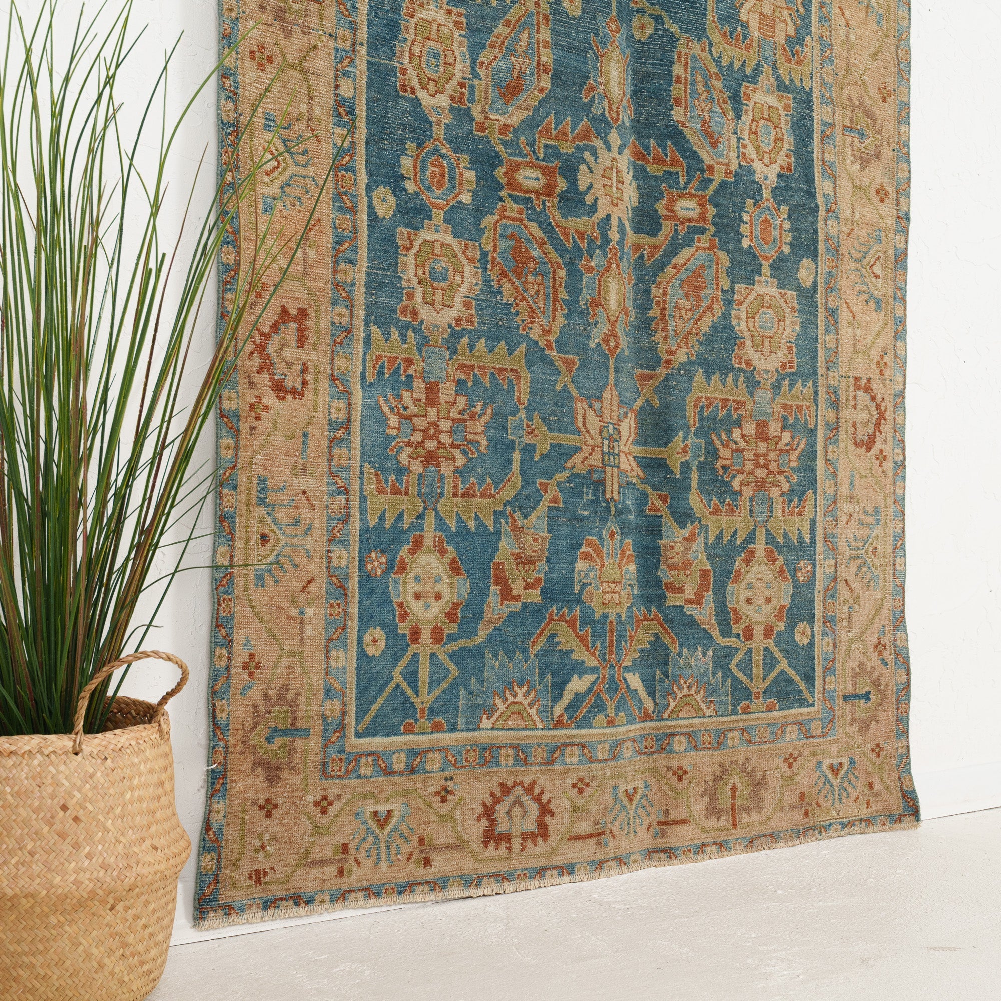 Almodis - Vintage Persian Small Rug