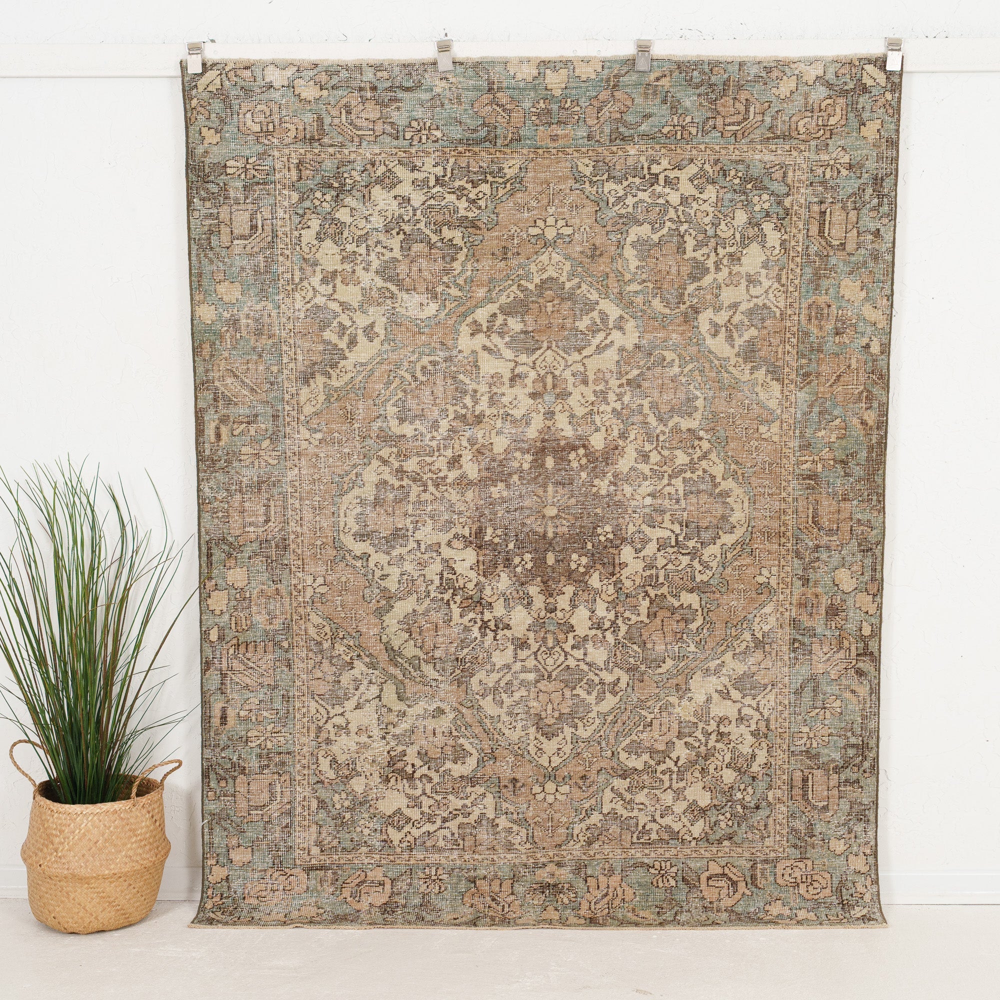 Handmade Persian Area Rug