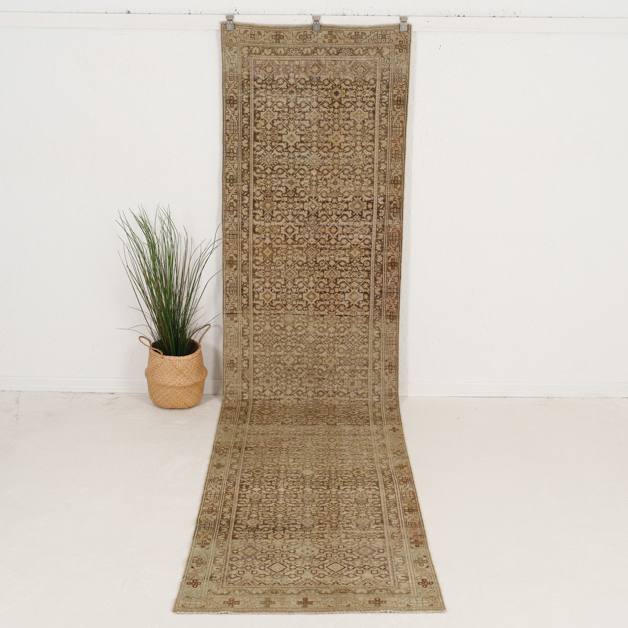 Dalivinia - Vintage Persian Runner Rug