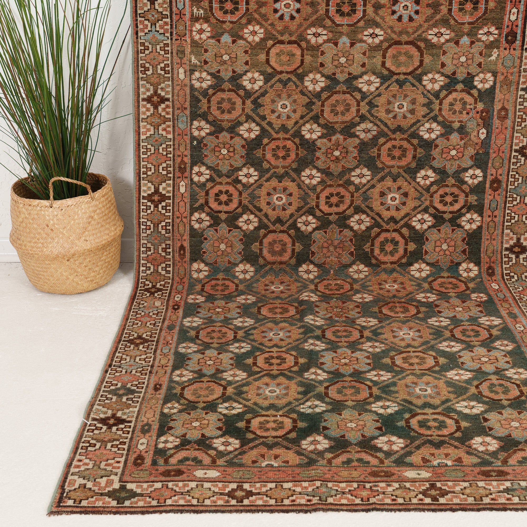 Bedrusa - Vintage Persian Area Rug