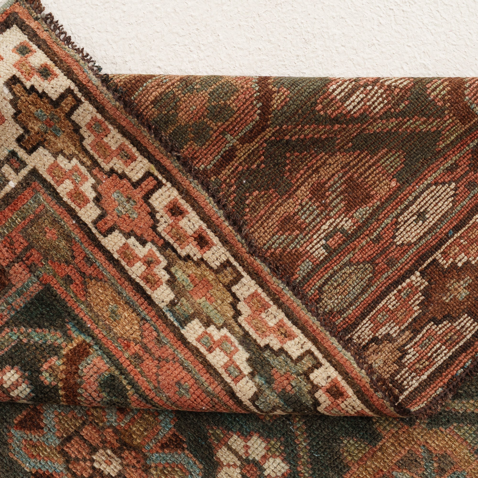 Bedrusa - Vintage Persian Area Rug
