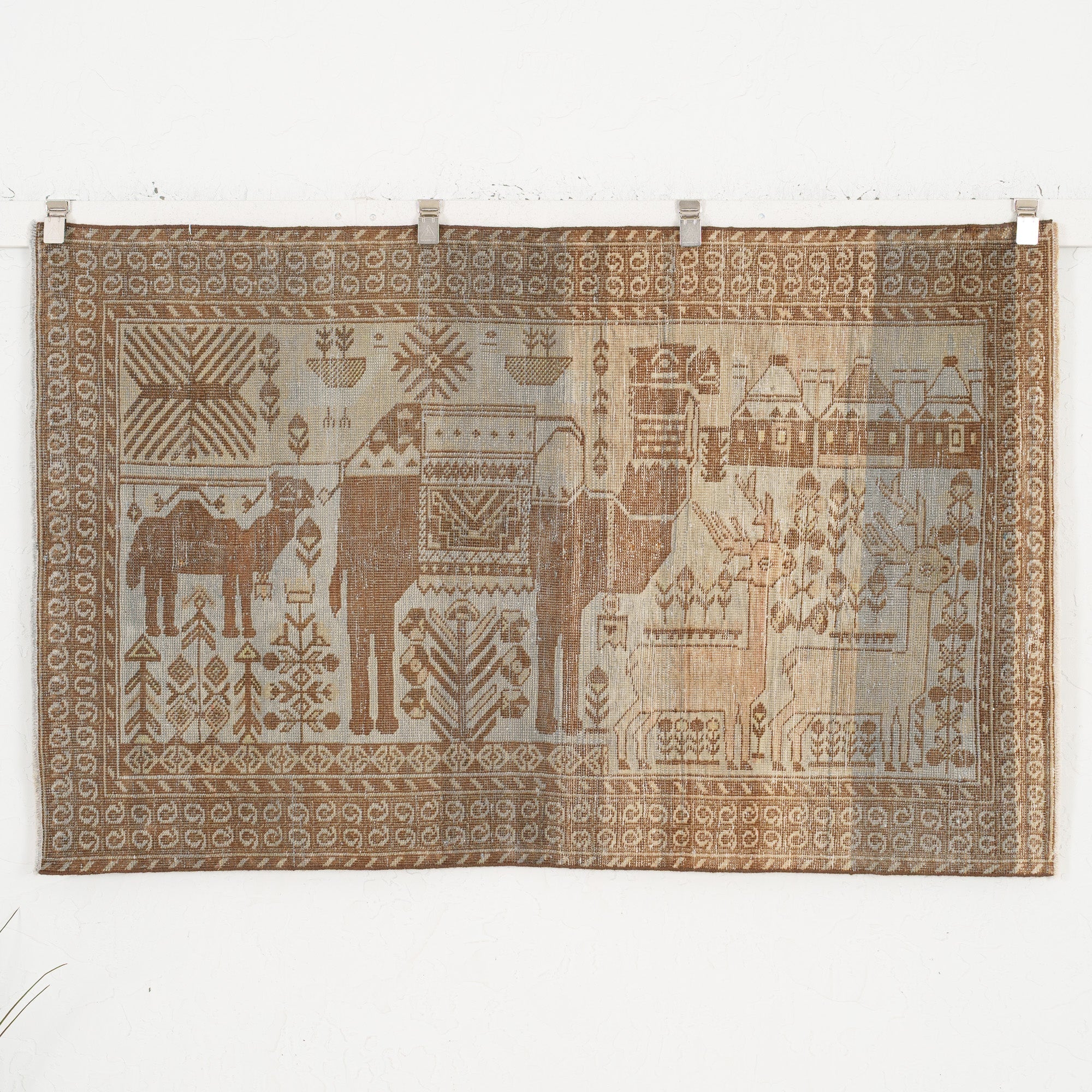 Galvunia - Vintage Persian Small Rug