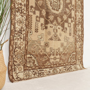 Aldswinne - Vintage Persian Area Rug
