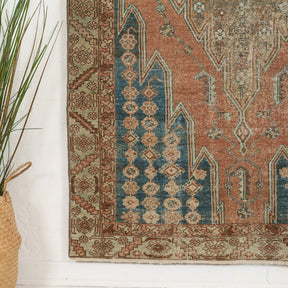 Alfhildr - Vintage Persian Small Rug
