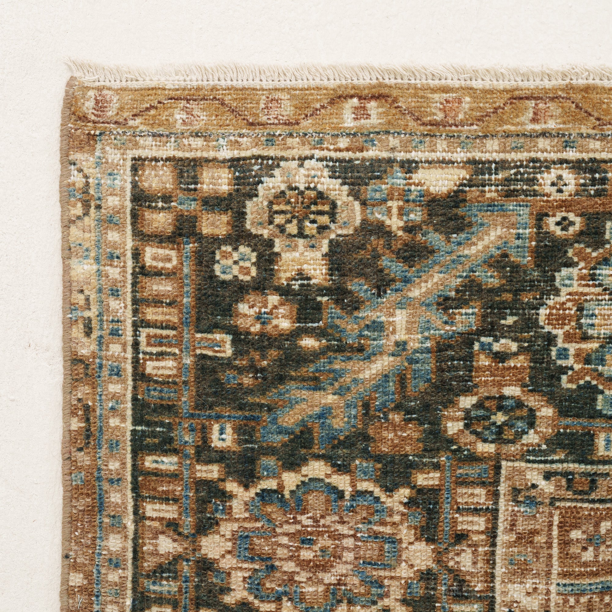 Medallion 8x11 Area Rug