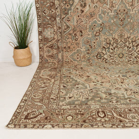 Jalvinda - Vintage Persian Area Rug
