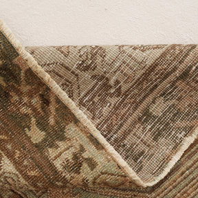 7x10 Beige Area Rug