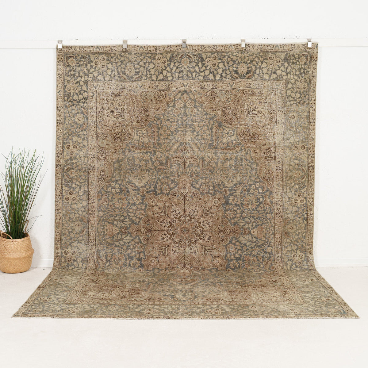 Handmade Persian Area Rug