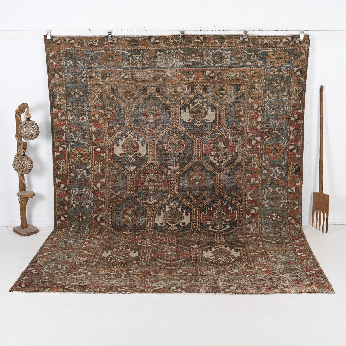 Ondinia - Vintage Persian Area Rug