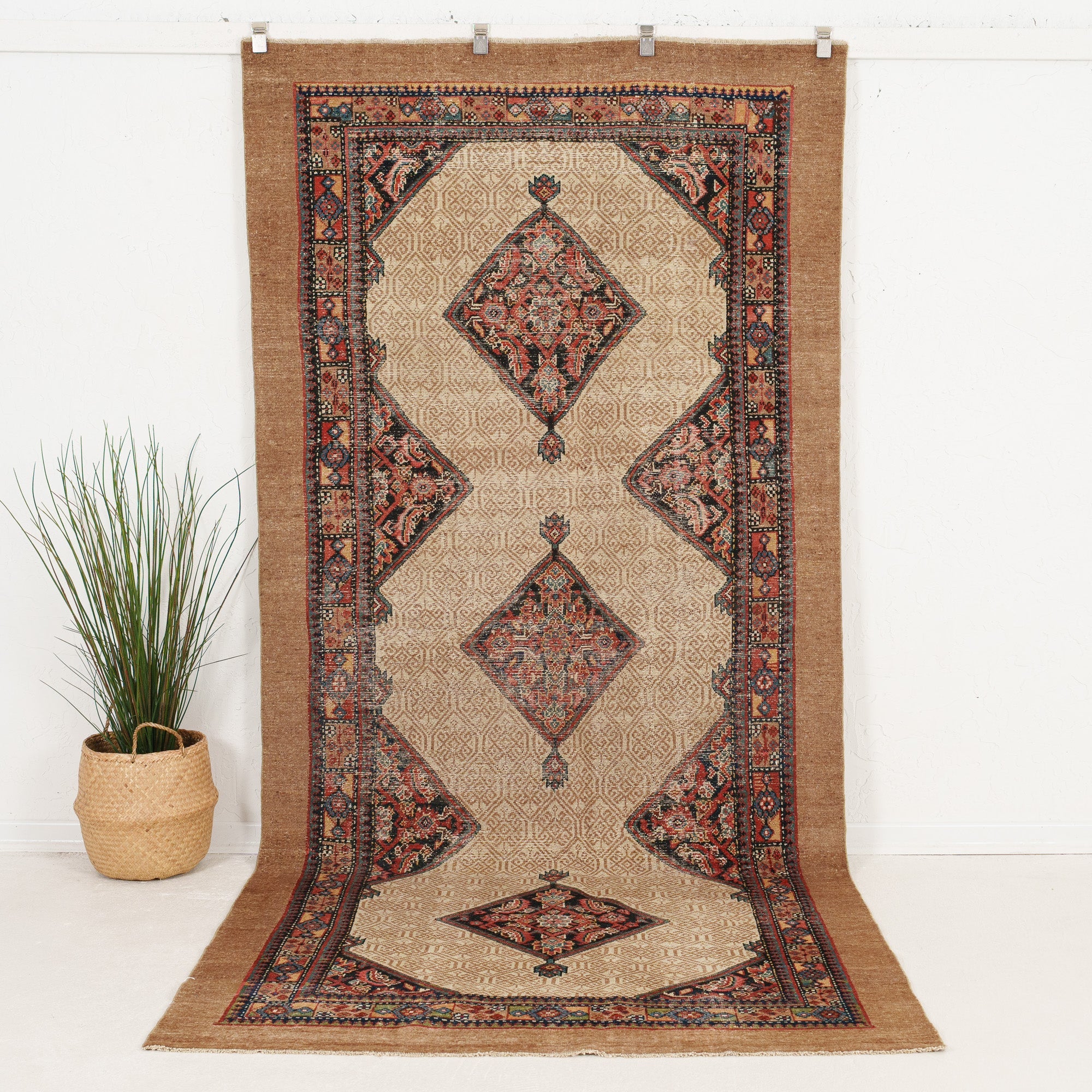 Alisaundra - Vintage Persian Area Rug