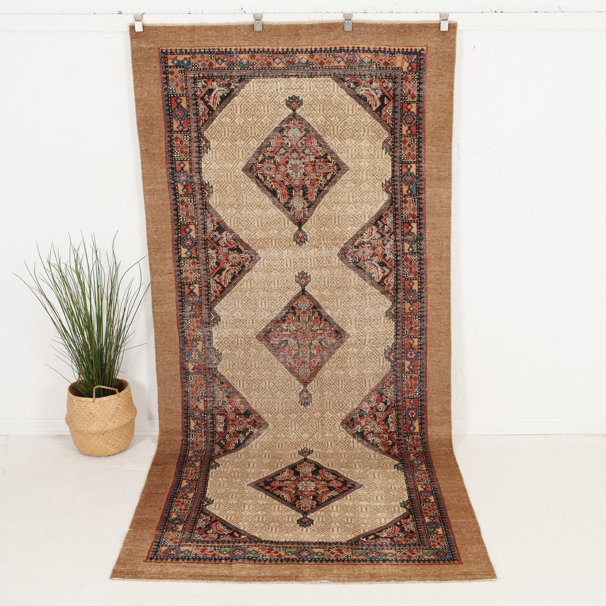 Alisaundra - Vintage Persian Area Rug