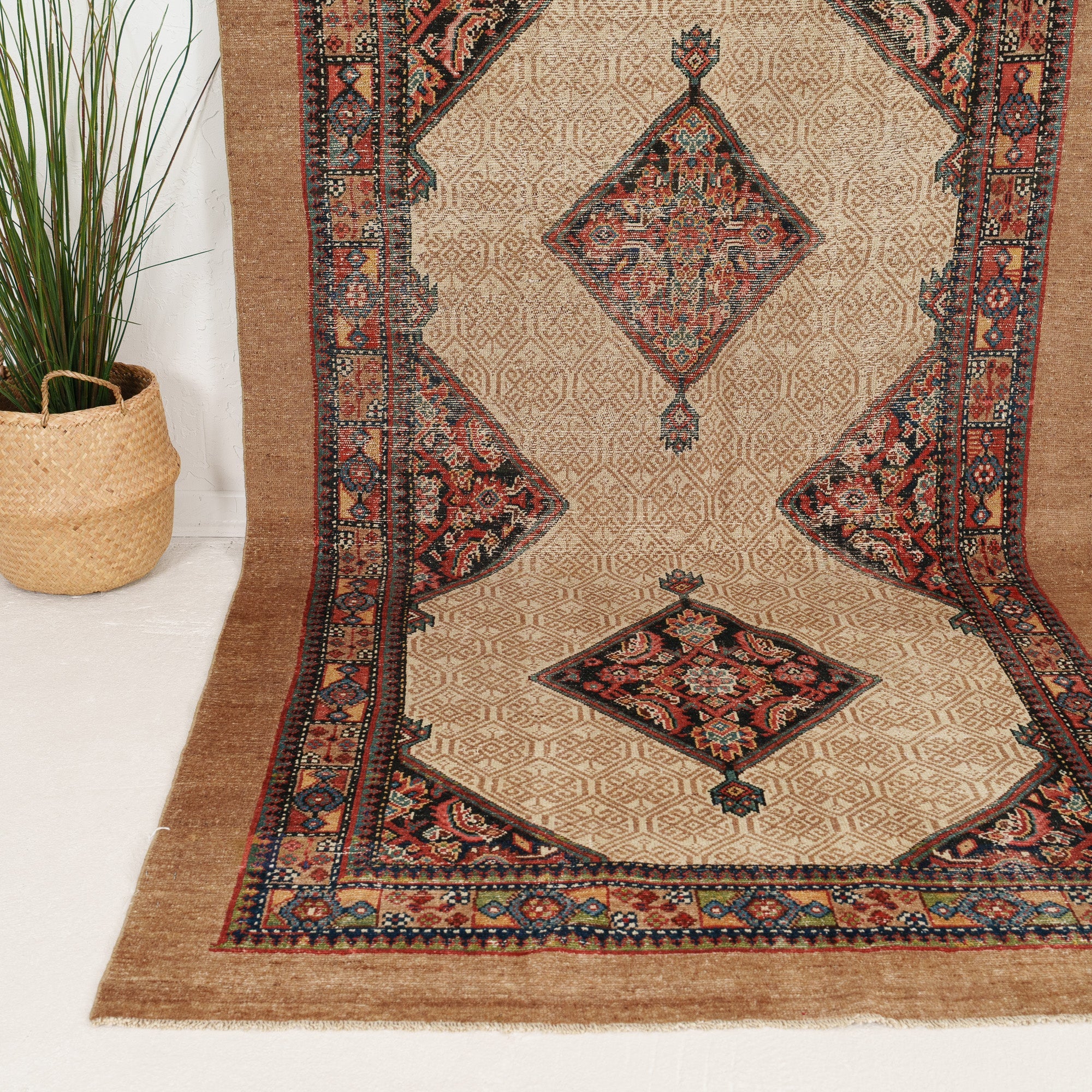 Alisaundra - Vintage Persian Area Rug