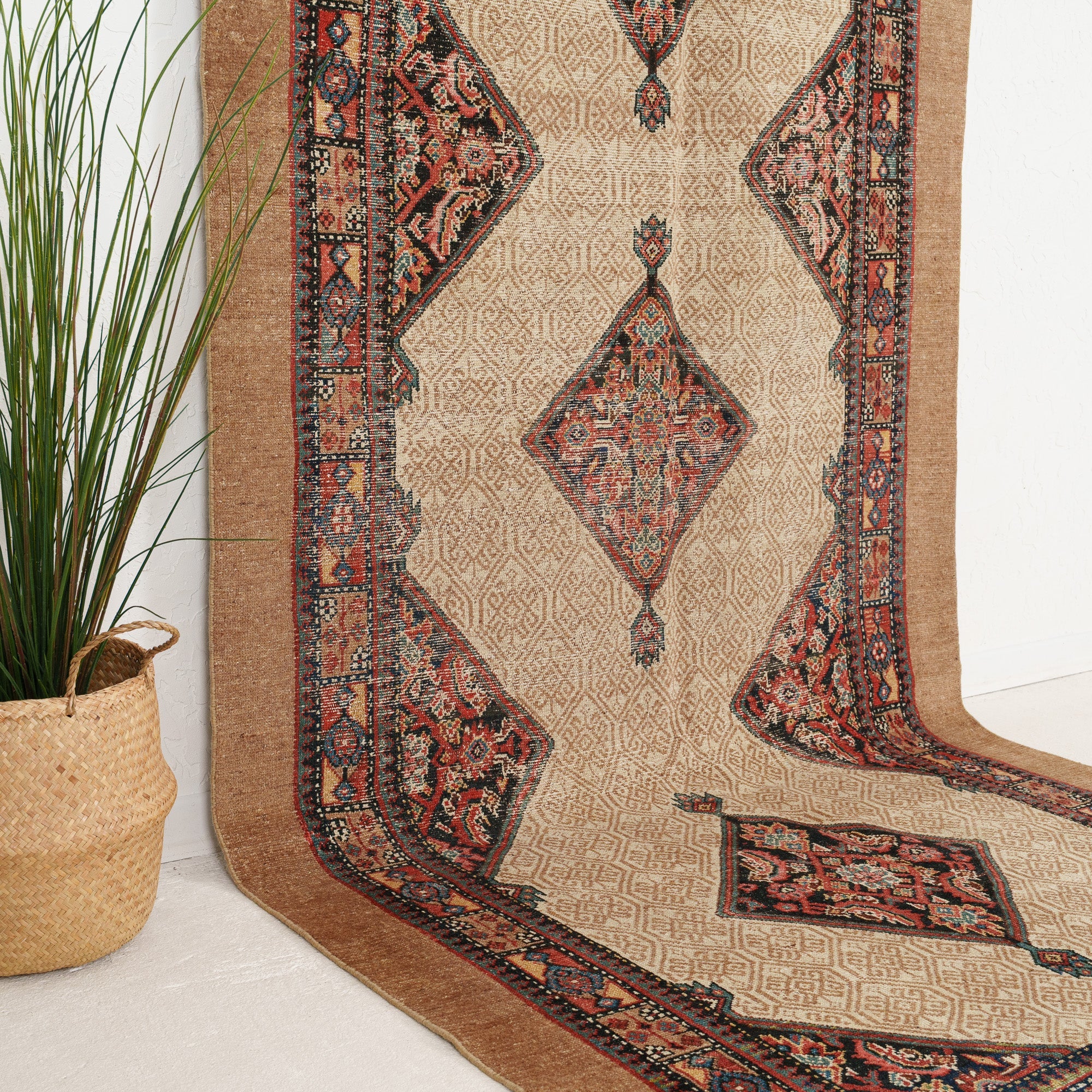 Alisaundra - Vintage Persian Area Rug
