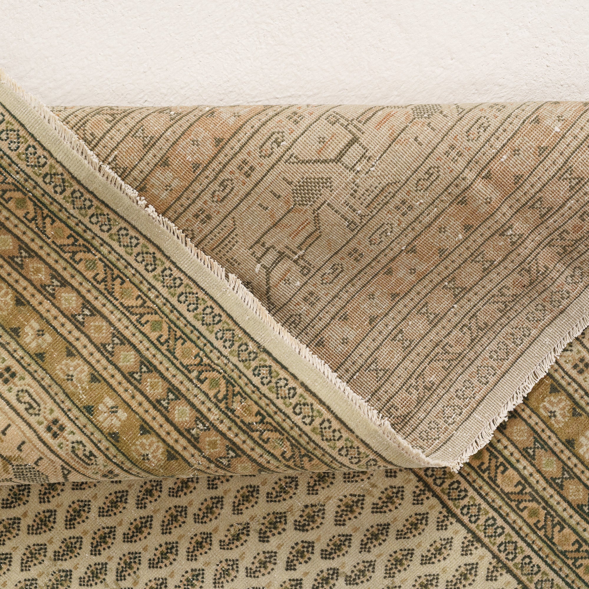 10x13 Beige Area Rug