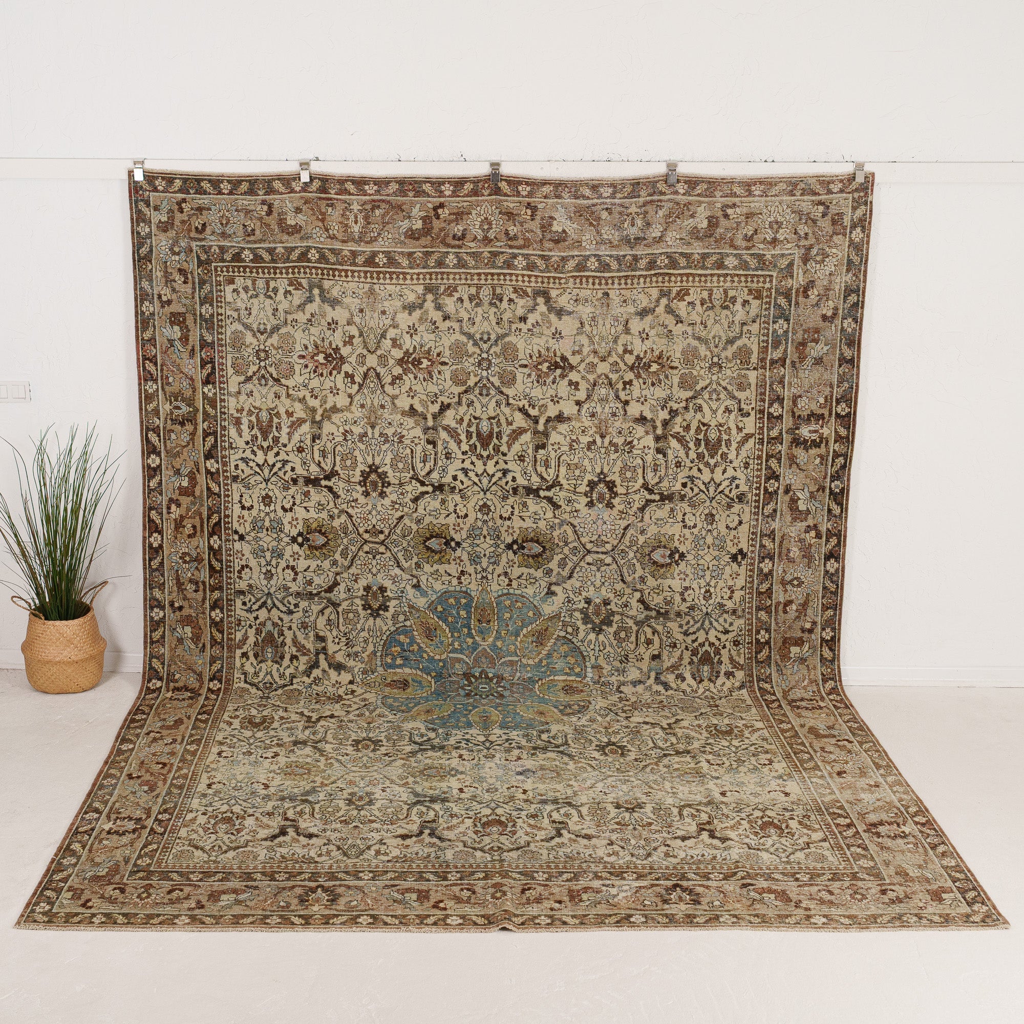 Fabrona - Vintage Persian Area Rug