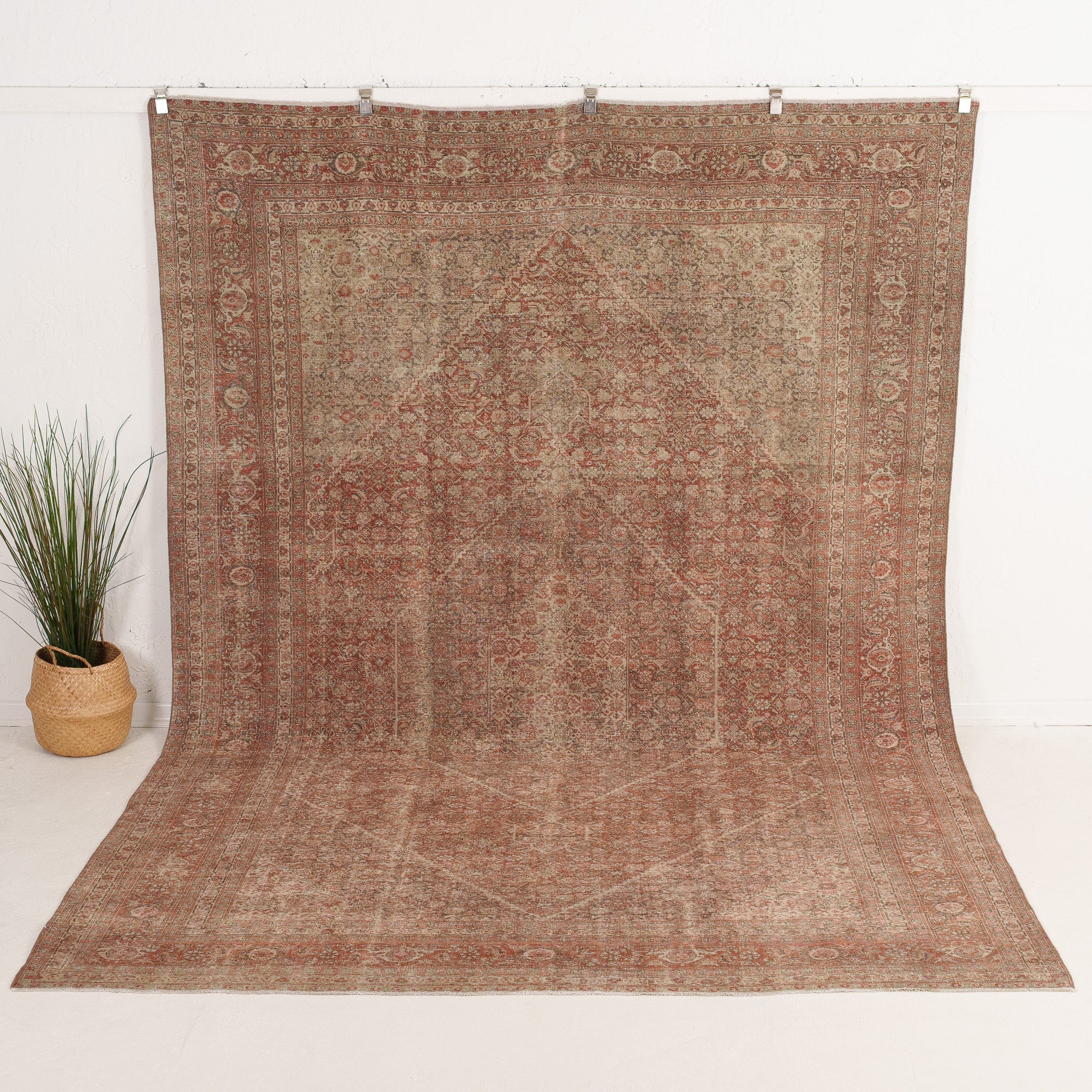 Canisa - Vintage Persian Area Rug