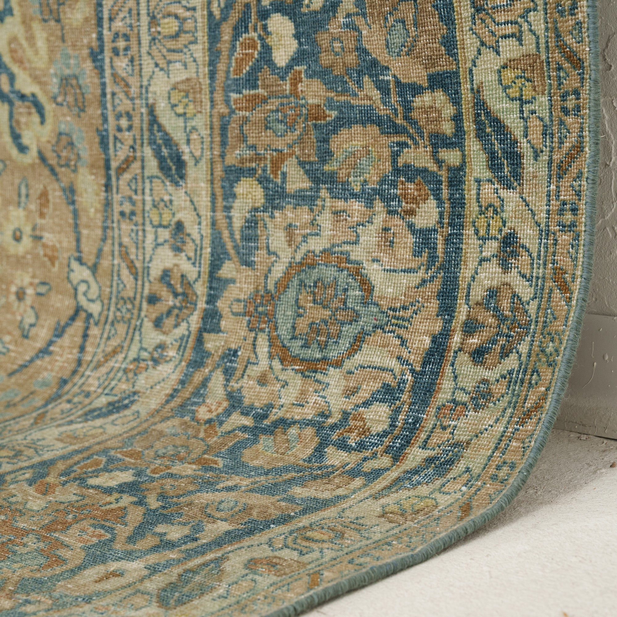 Bedoncia - Vintage Persian Area Rug