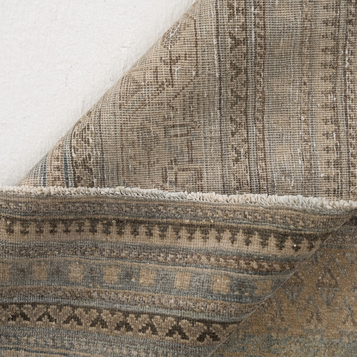 9x12 Beige Area Rug