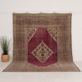 Handmade Persian Area Rug