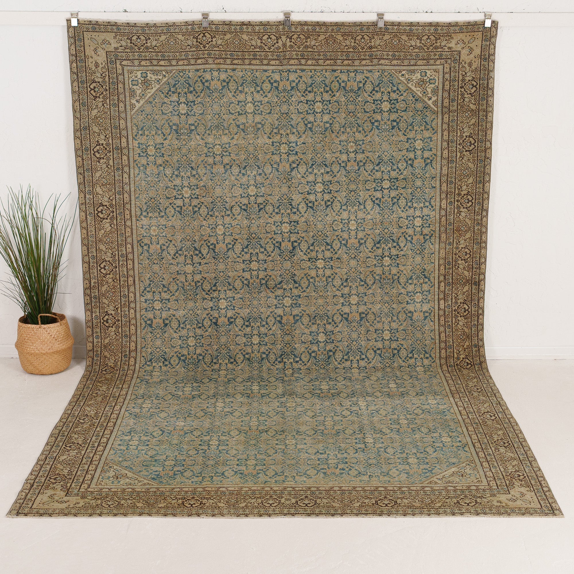 Edalona - Vintage Persian Area Rug
