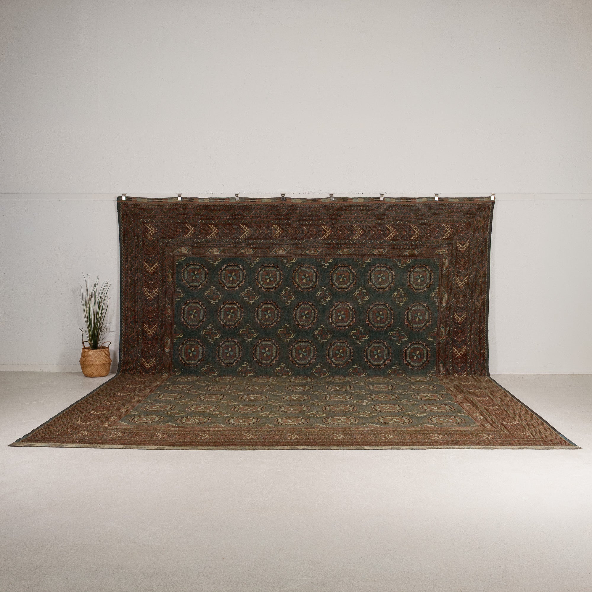 Handmade Persian Area Rug