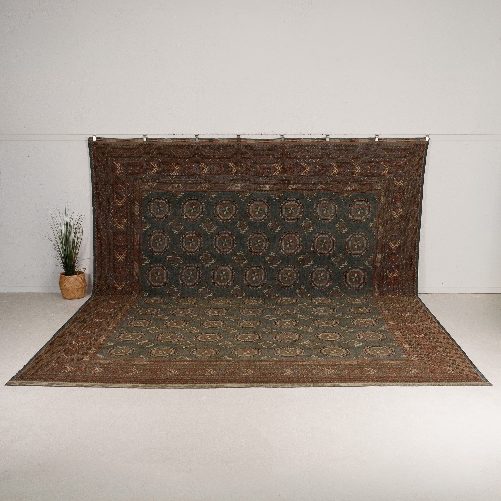Bertana - Vintage Persian Area Rug