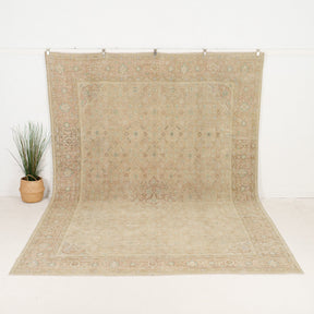 Ilavorya - Vintage Persian Area Rug