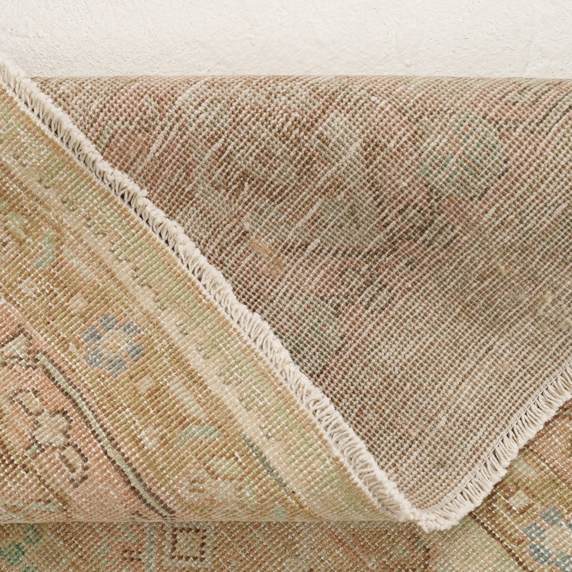 Ilavorya - Vintage Persian Area Rug