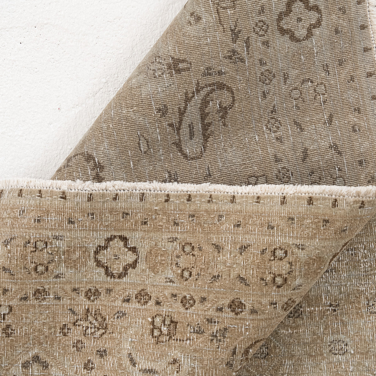 10x13 Beige Area Rug