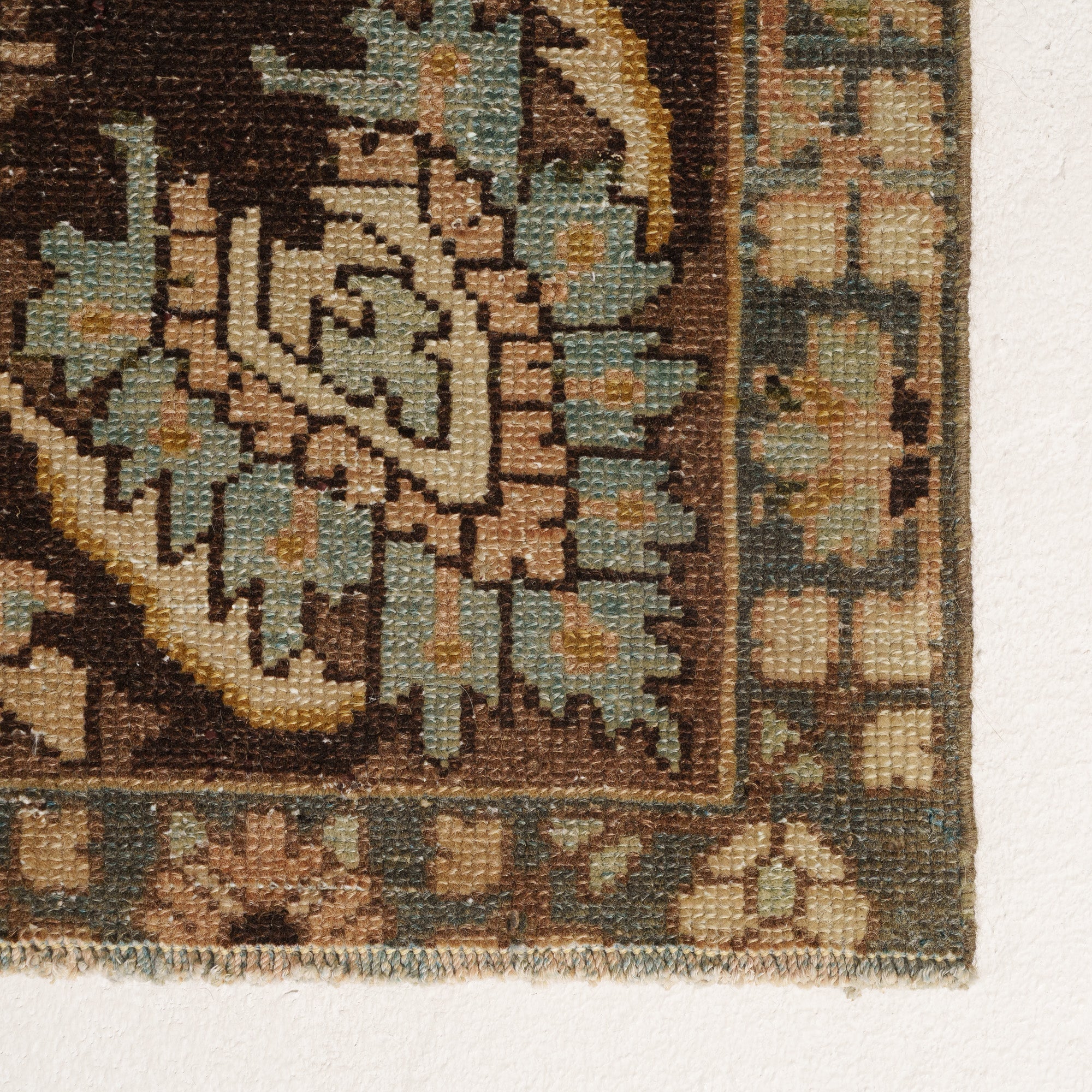 Medallion 10x14 Area Rug