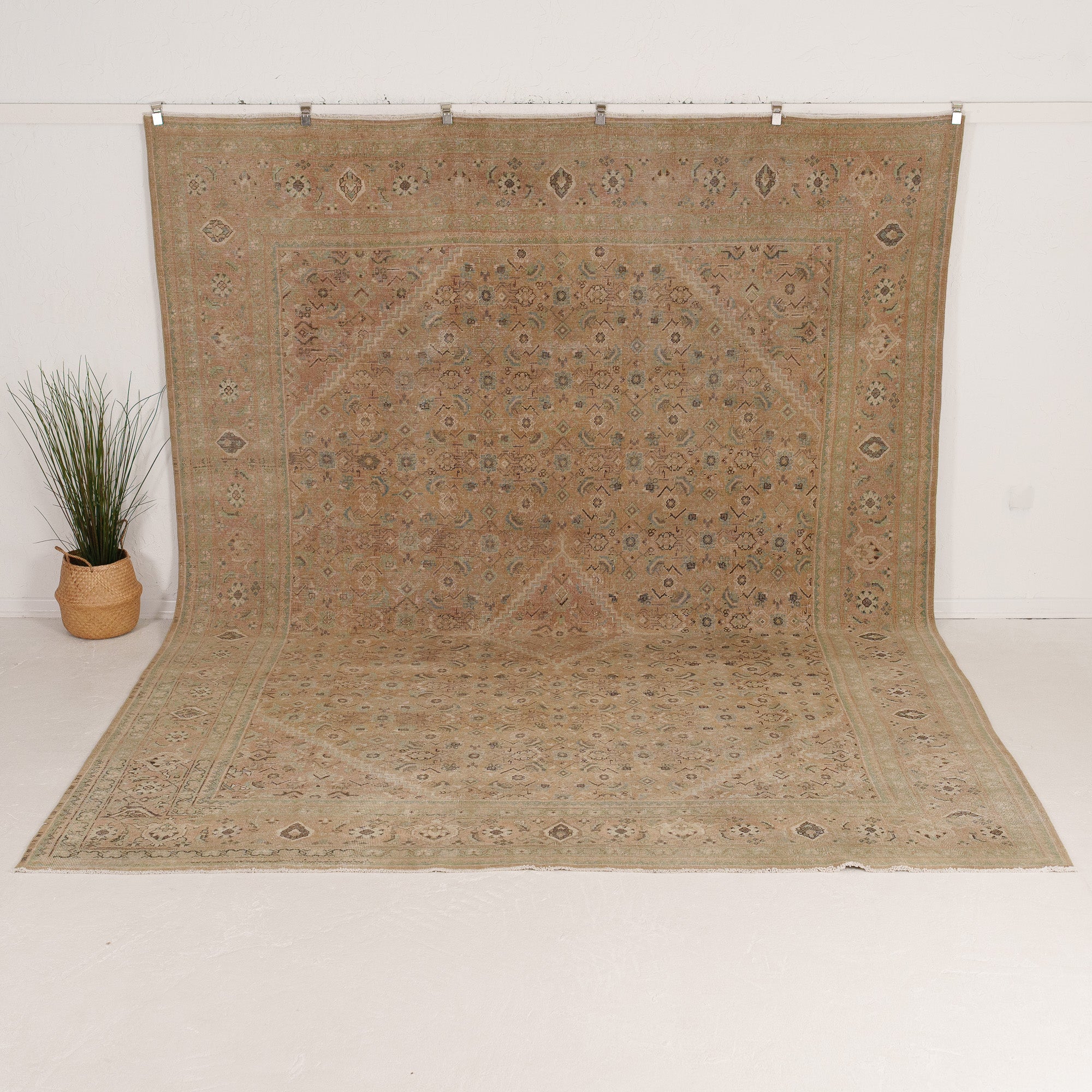 Fedorona - Vintage Persian Area Rug