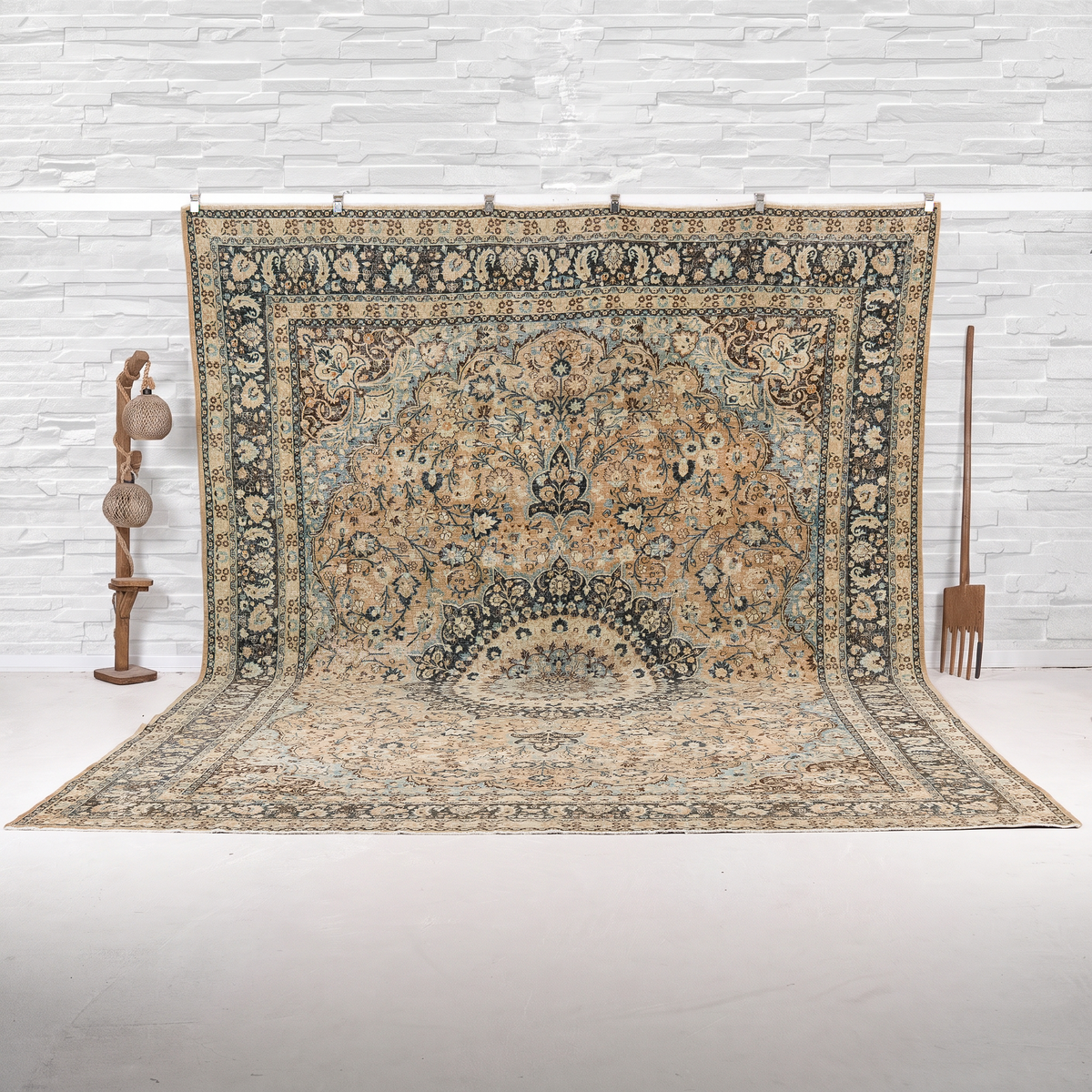 Handmade Persian Area Rug