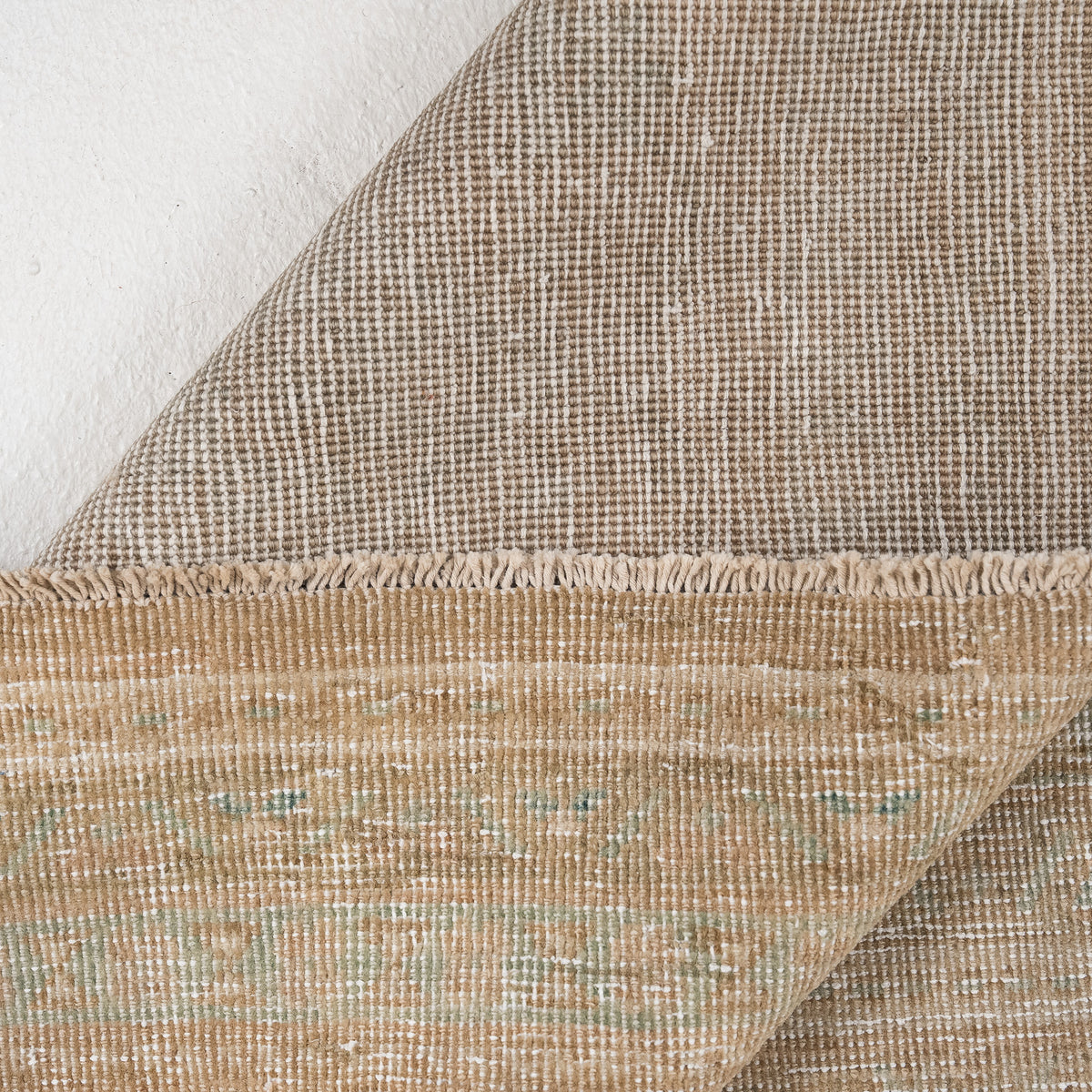 9x16 Beige Area Rug