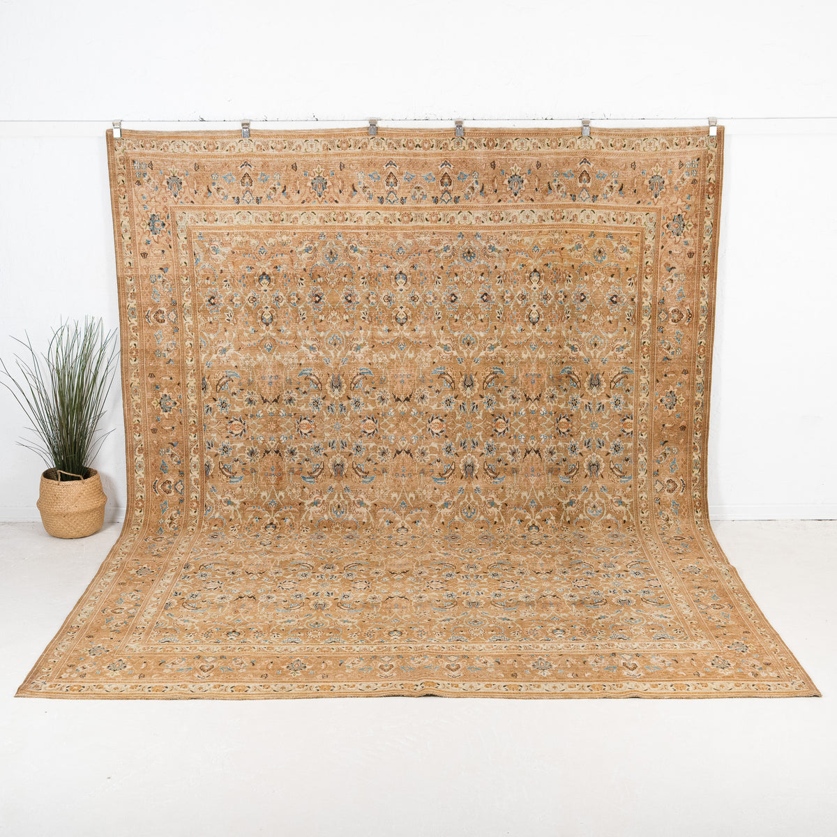 Norbertha - Vintage Persian Area Rug