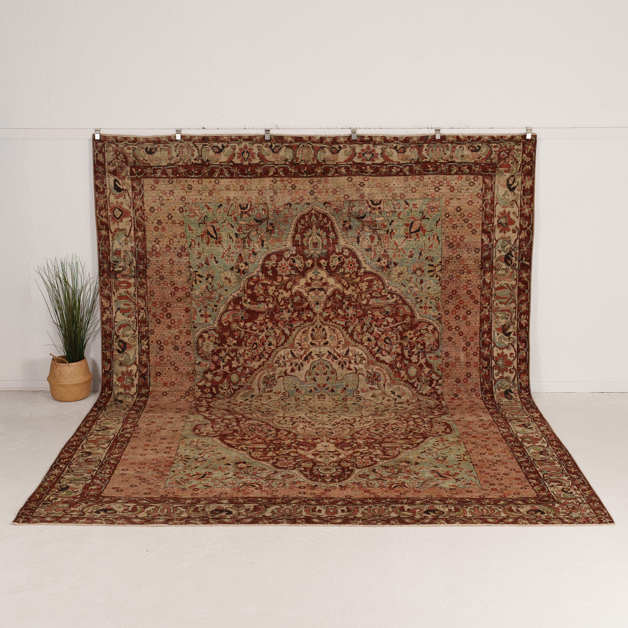 Daphoris - Vintage Persian Area Rug