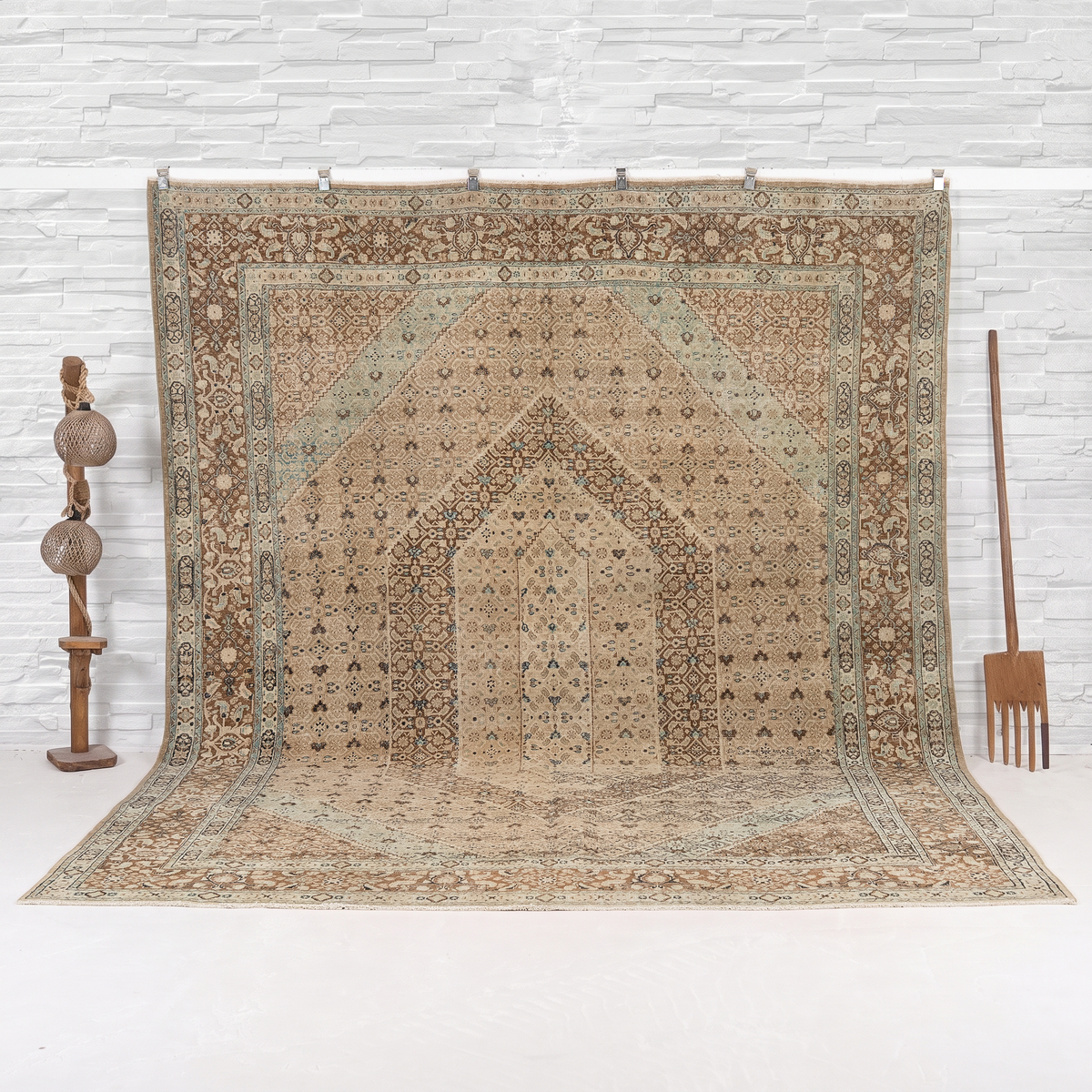 Handmade Persian Area Rug
