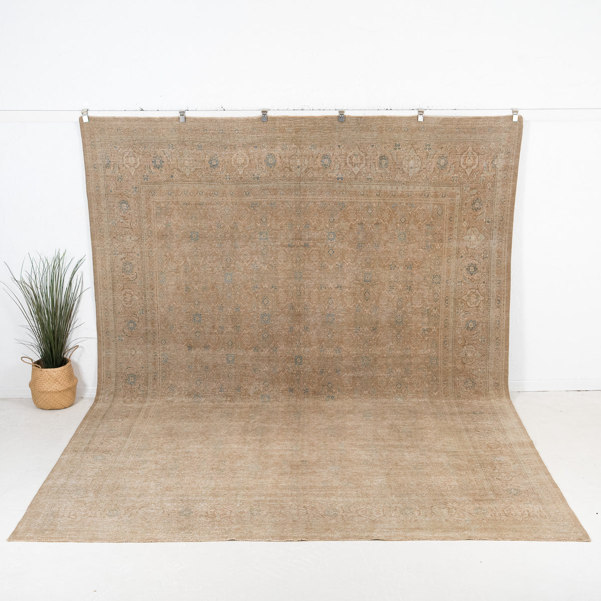 Theklona - Vintage Persian Area Rug