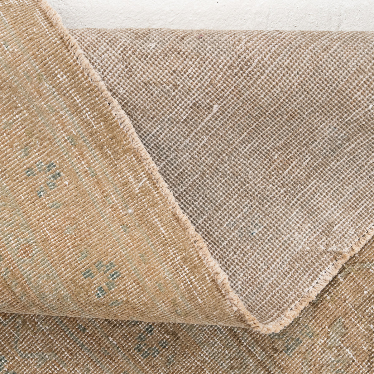 10x13 Beige Area Rug