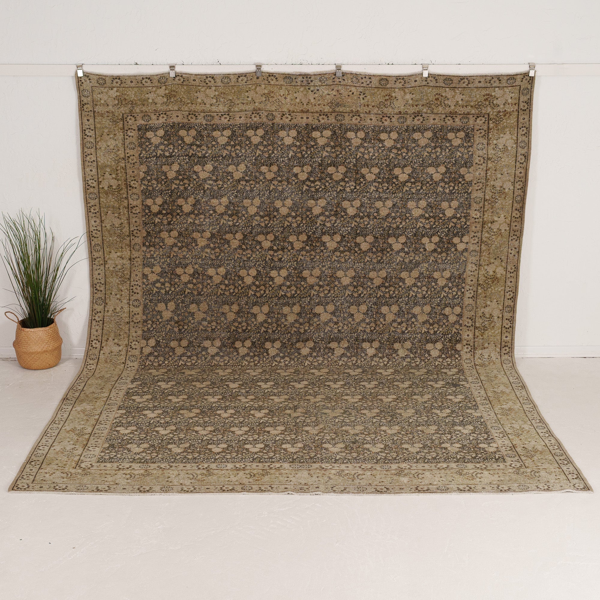 Caraona - Vintage Persian Area Rug