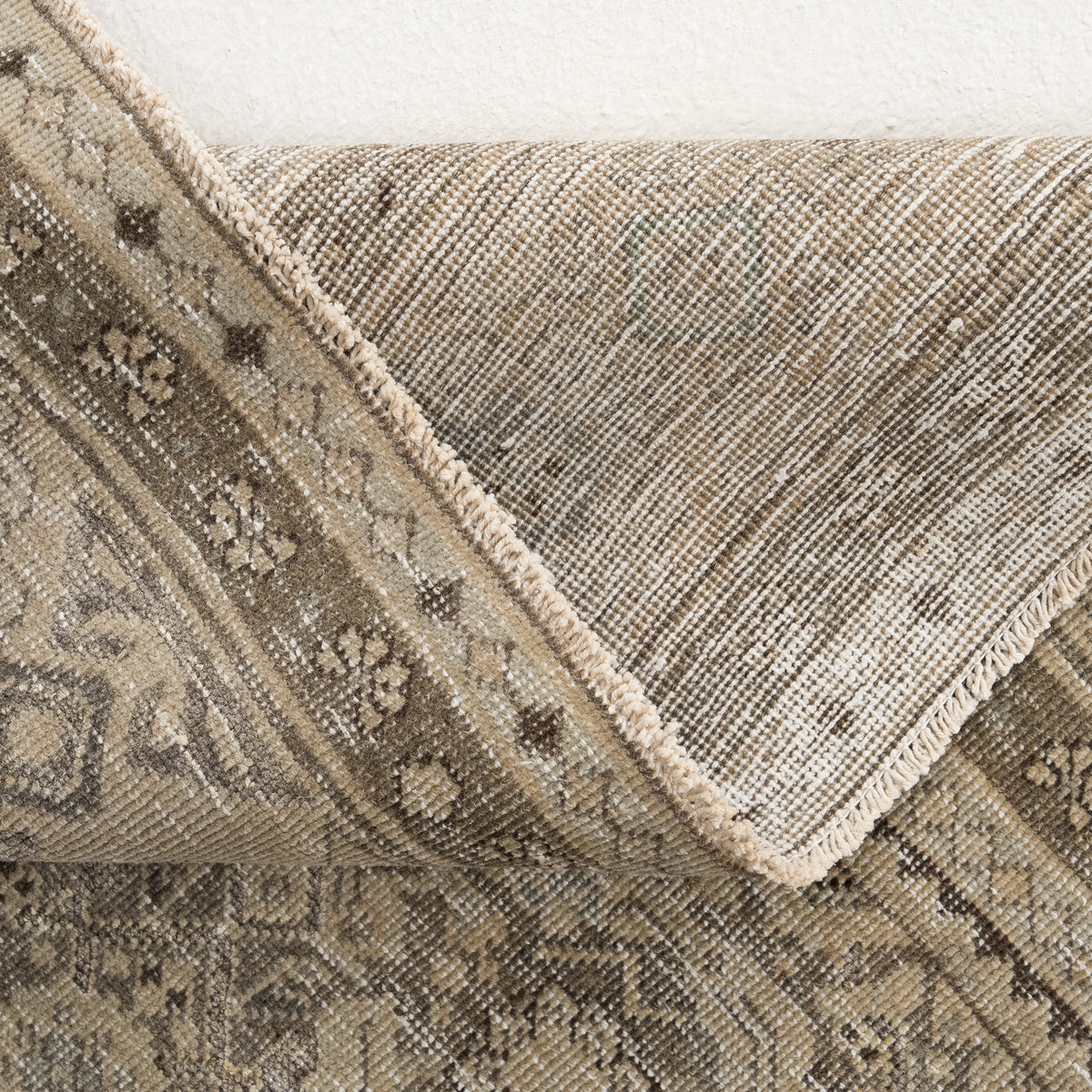 7x10 Brown Area Rug