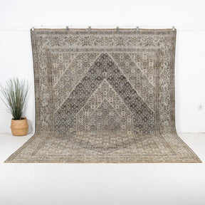 Handmade Persian Area Rug
